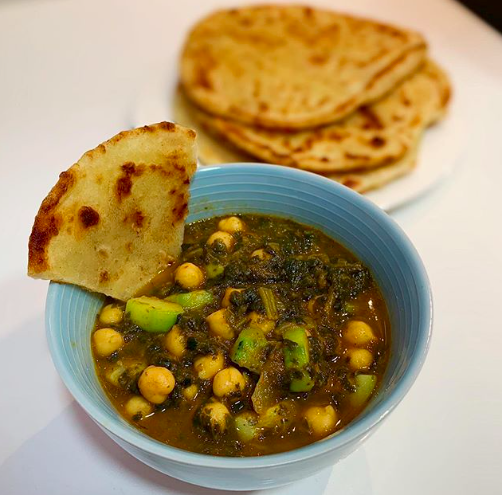 Garbanzos al curry y naan